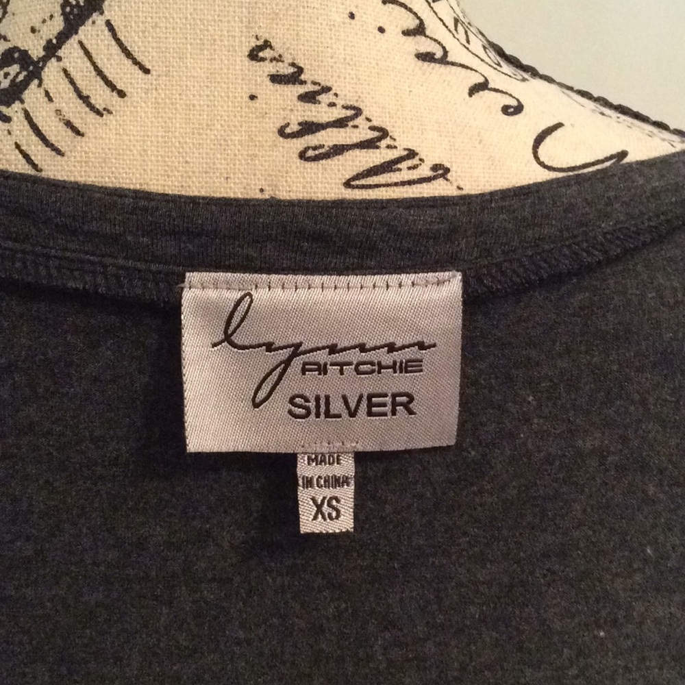 Lynn Ritchie Silver Button Down Top - Picture 6 of 6